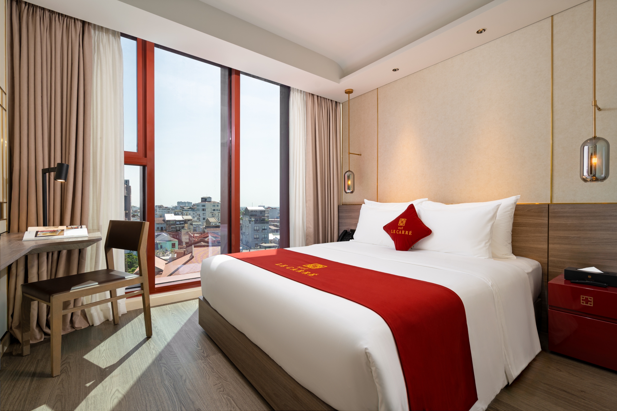 Premier Deluxe Metro Double Room